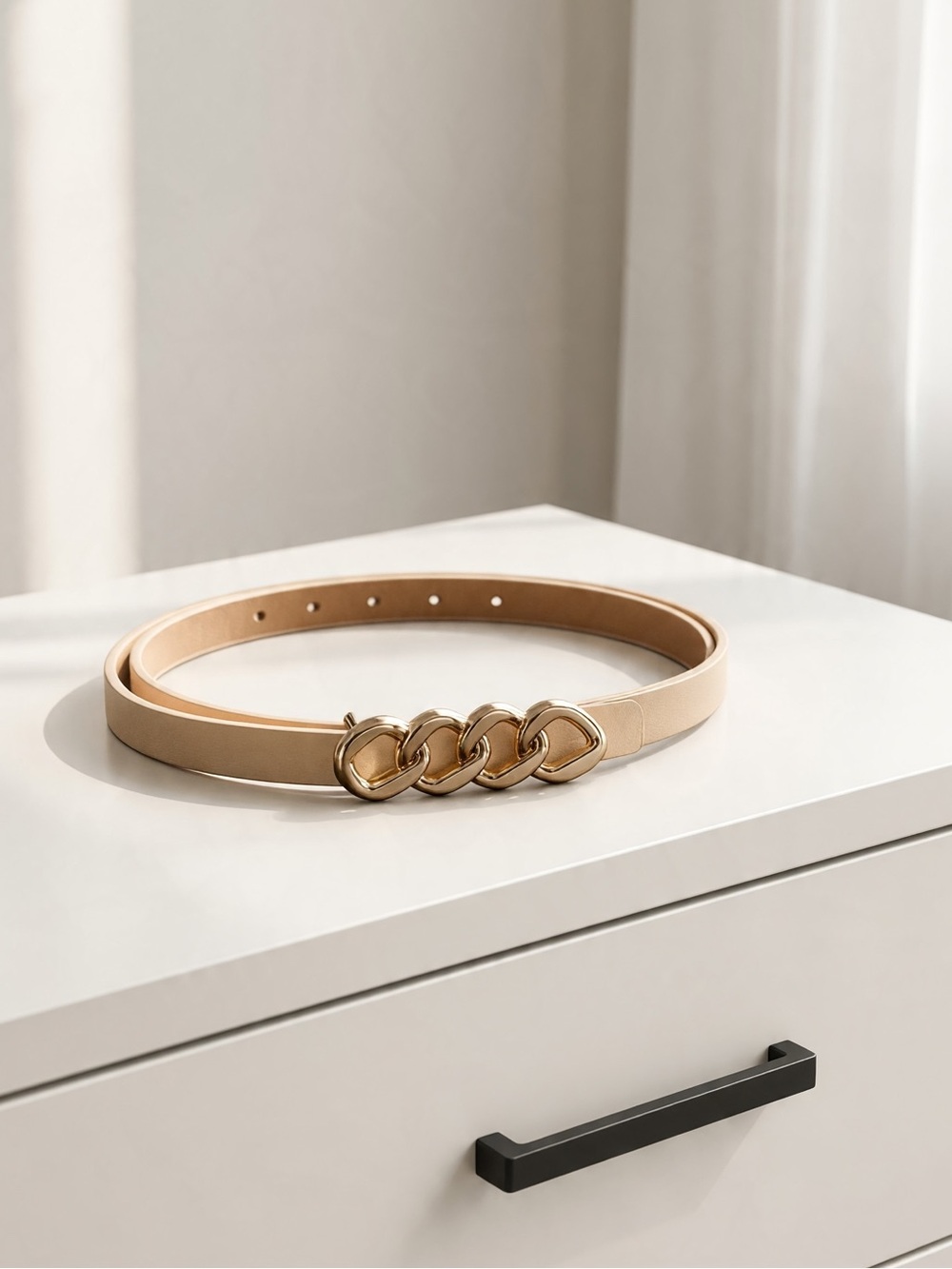 Chain Buckle Belt in Champagne Beige